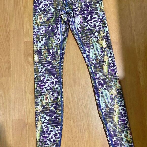 Lululemon Wunder Under Luxtreme Floral Leggings - Picture 4 of 7